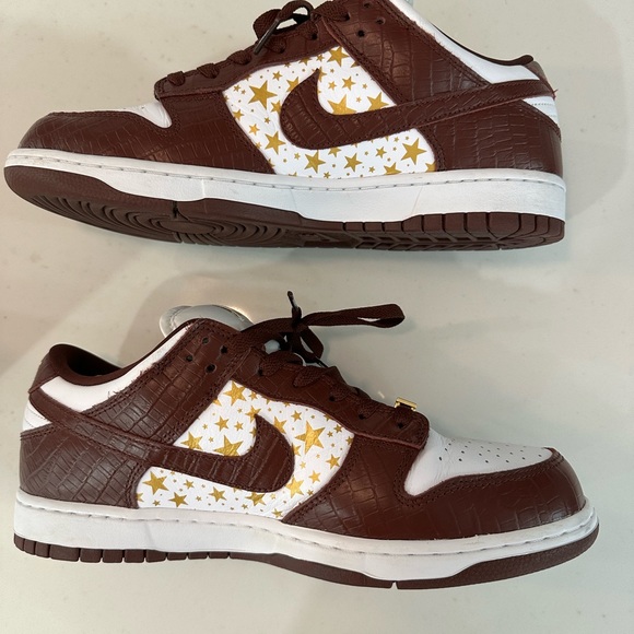 Supreme x Dunk Low OG SB QS 'Barkroot Brown' - Picture 5 of 7